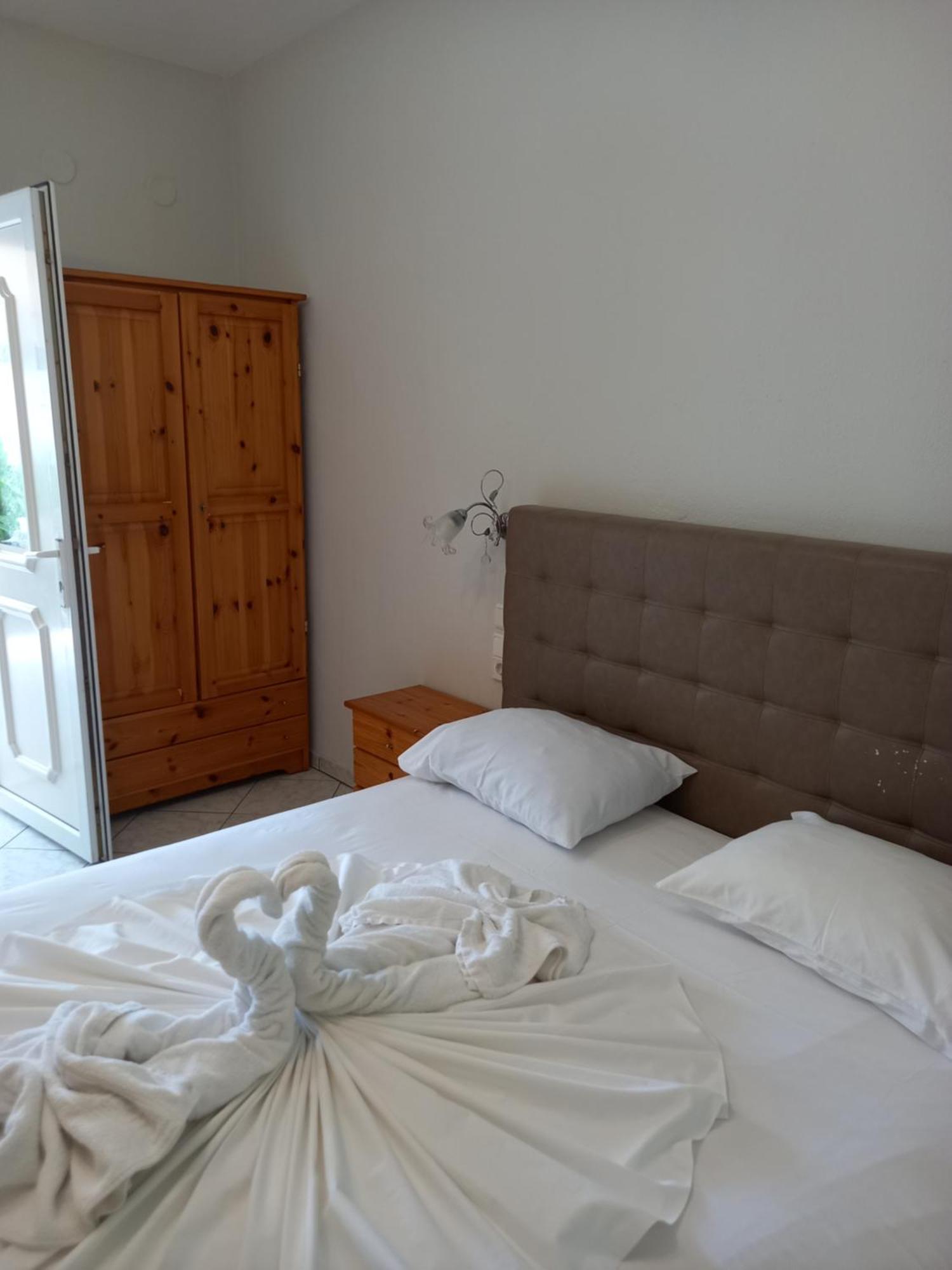 Asterias Studios Astris Room photo
